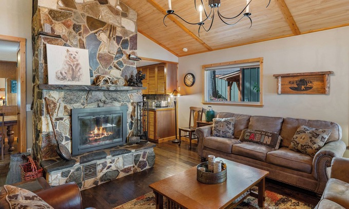 Sandpoint House | Waterfront home in Sagle with a dock, hot tub, and large lawn for families