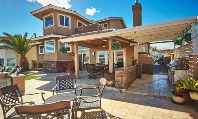 Victorville House | WATERFRONT home in Spring Valley Lake.