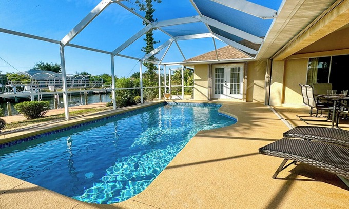 South Gulf Cove House | * Waterfront home to relax, reconnect, and create unforgettable memories together! *