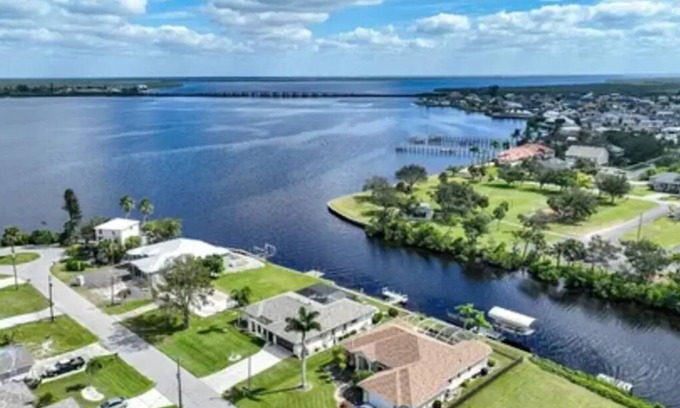 Gulf Cove House | Waterfront Home with Heated Pool, Bikes, Dock and Kayak on the Myakka River