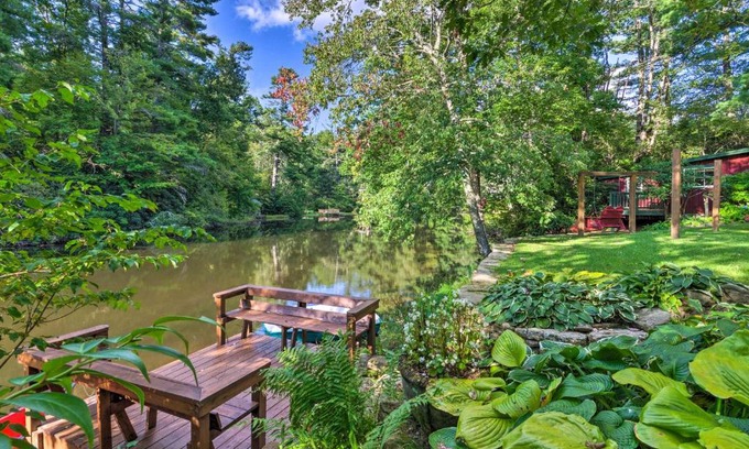 Mirror Lake House | Waterfront Home with Boat Dock on Mirror Lake!