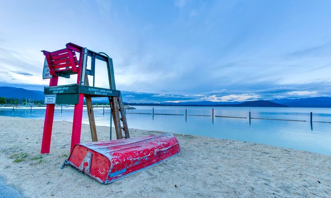Sandpoint House | Waterfront home with private hot tub, dock & room for everyone - dog friendly