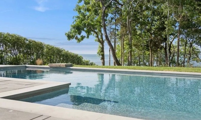 Clearwater Beach House | Waterfront house with brand new pool. Cozy home pet and family friendly.