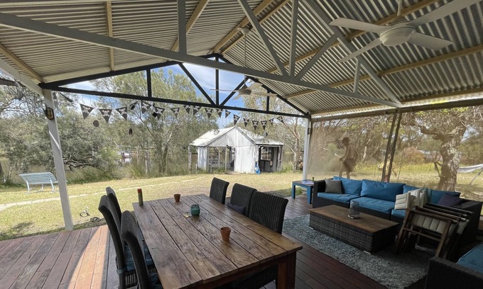 South Yunderup House | Waterfront Island Hideaway - private boathouse!