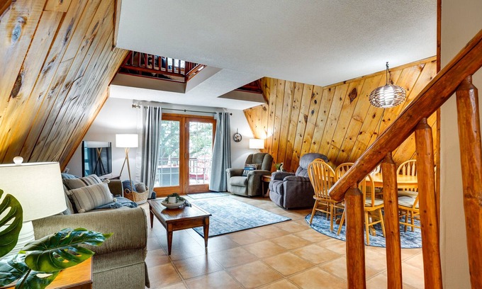 Hamlin County Cottage | Waterfront Lake Poinsett Cottage w/ Private Beach!