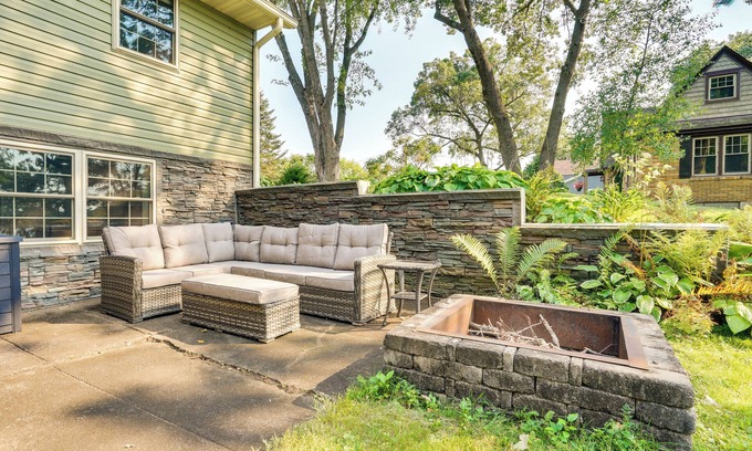 Chippewa Falls House | Waterfront Lake Wissota Retreat: Dock & Deck!