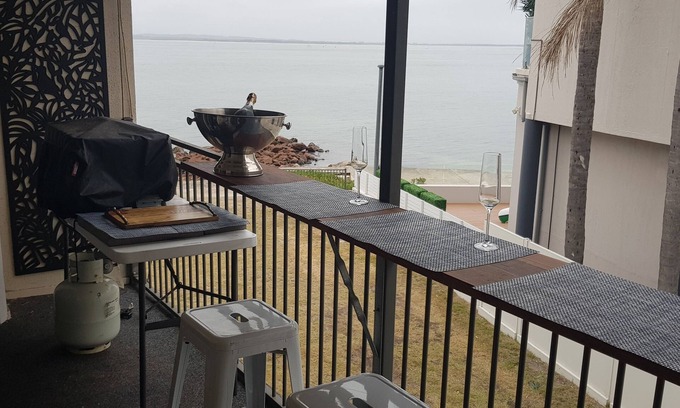 Port Stephens Council Apartment | Waterfront location - 2 bed renovated apartment in Corlette, Port Stephens