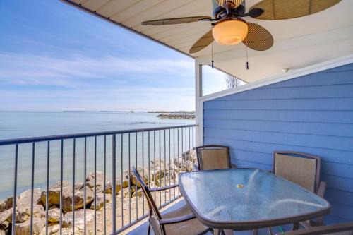 Put-in-Bay Apartment | Waterfront Middle Bass Condo with Pool Access!