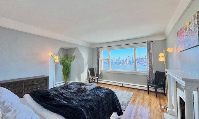 Weehawken Apartment | Waterfront NYC skyline views spacious 4 bedroom