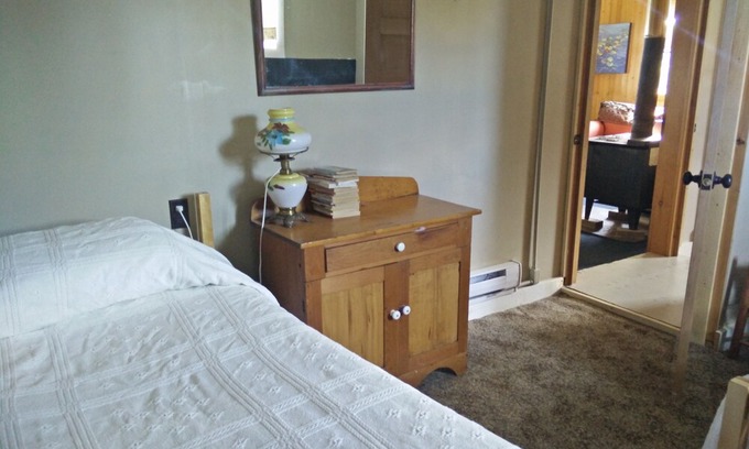 Bay View House | Waterfront On Beautiful Bay Of Fundy. Great Hiking, Pristine Beaches!