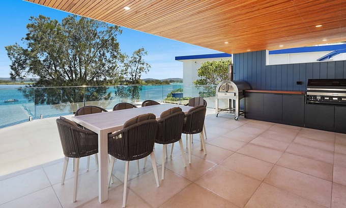 Marks Point Apartment | Waterfront Paradise in Lake Macquarie