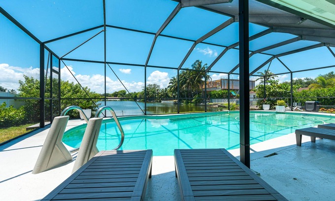Highland Lakes House | Waterfront, Pool, & Amazing Location - WOW!