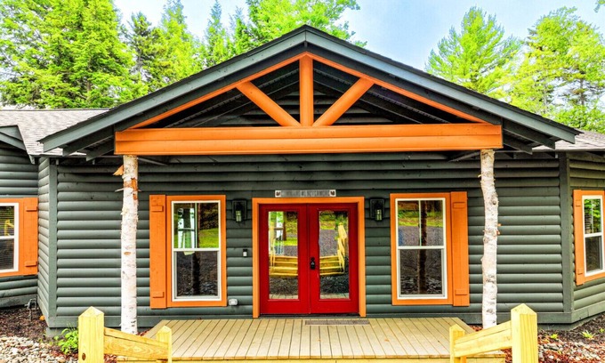Greenville Cabin | Waterfront-Private Dock-Large Group