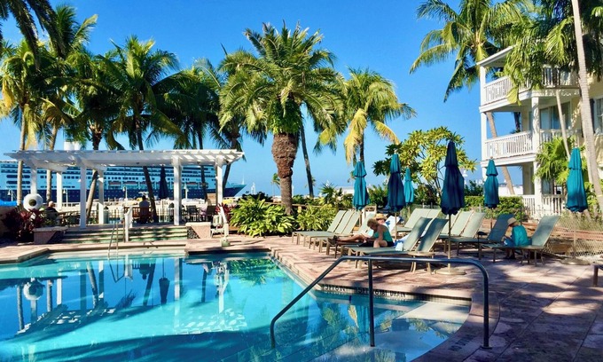 Truman Annex Resort | Waterfront Resort, RWO Championship Boat Races, Old Town, Swimming Pool, Hot Tub