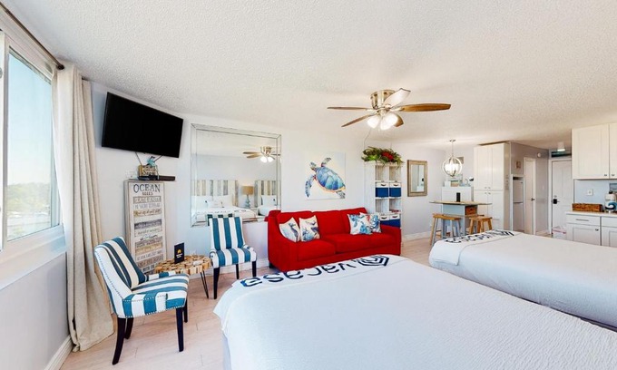 Panama City Beach Hotel | Waterfront Retreat