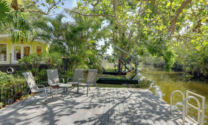 Bradenton Apartment | Waterfront Studio < 1 Mi to Downtown Bradenton!