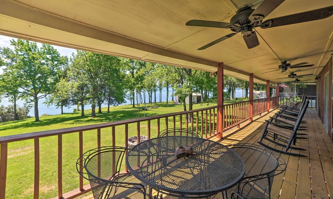Springville House | Waterfront Tennessee Home on Kentucky Lake w/Deck
