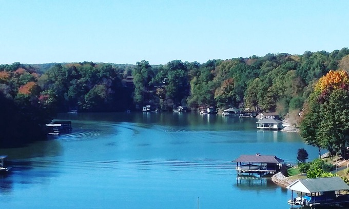 North Shore Condo | Waterfront Top Floor Condo at Smith Mountain Lake with private boat slip