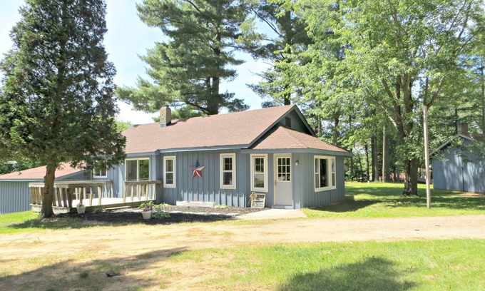 Three Lakes House | Waterfront vacation rental in Three Lakes!