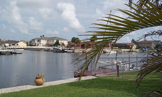Gulf Harbors House | Waterfront! Watch the dolphins with your coffee or the amazing sunsets at night!