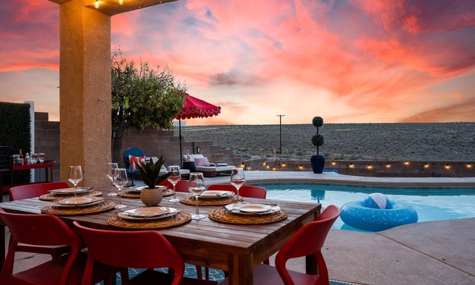 Albuquerque House | Watermelon Sunsets - Sleeps 10, Heated Pool & Spa