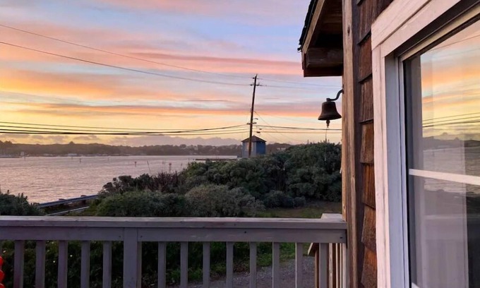 Old Town House | Water’s Edge - Ocean views, Private hot tub