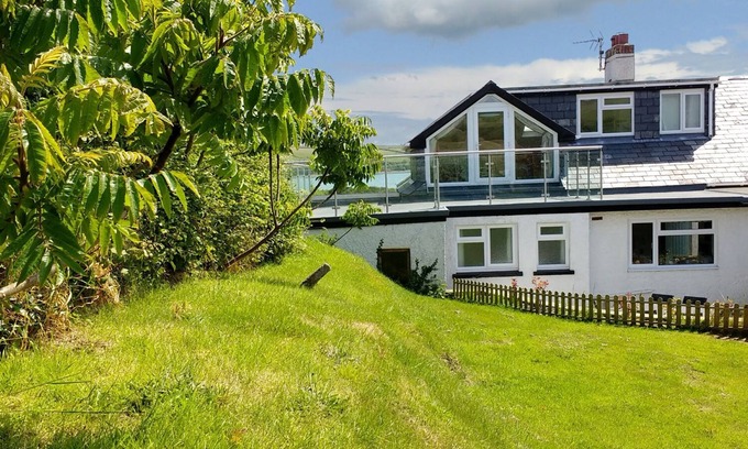 St Brides Cottage | WATERS EDGE, pet friendly, country holiday cottage in Dale