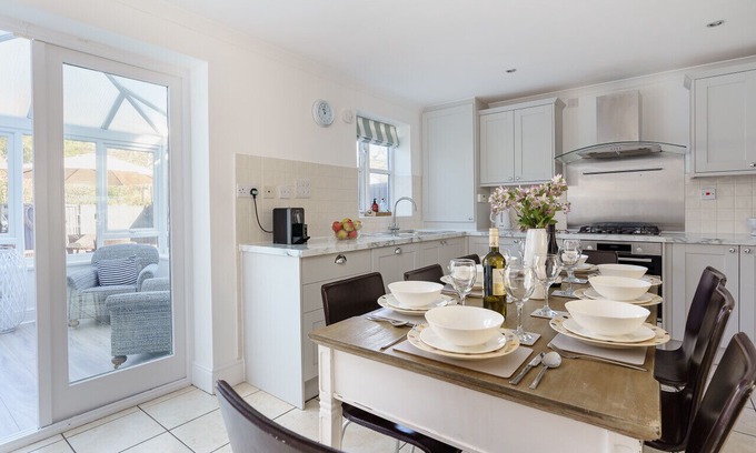 Abersoch House | Waters Reach - Four Bedroom House, Sleeps 9