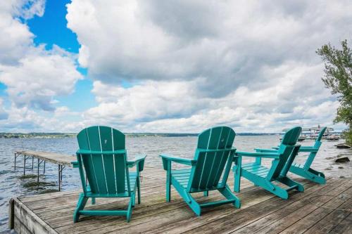 Geneva House | Waterside Leisure Lakefront Hot Tub & Game Room