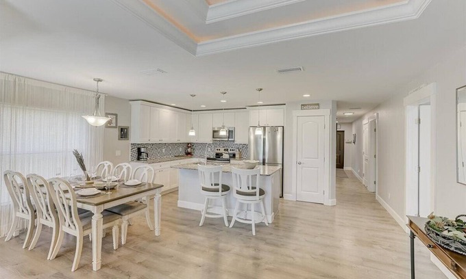 Pebble Beach House | WaterView 176B Sunny Vacation home 3 bdr, 2 ba Close to Gulf, Beaches