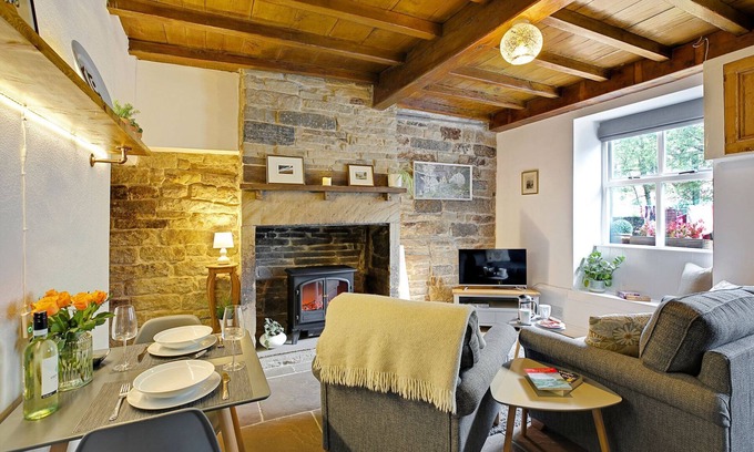 Hepworth Cottage | Waterview Cottage - a peaceful riverside location