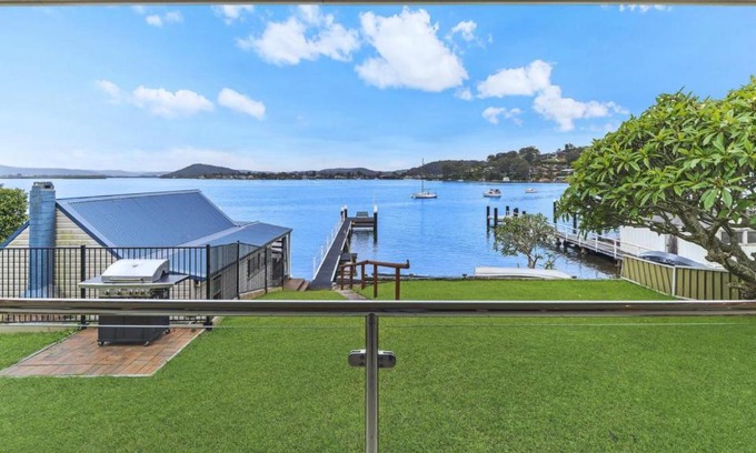 Blackwall House | Waterview Retreat - Blackwal