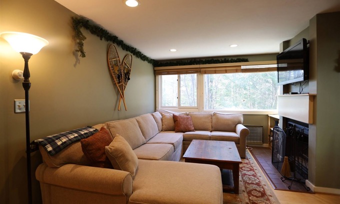 Waterville Valley Condo | Waterville Valley Vacation Condo close to Town Square (SB15V)