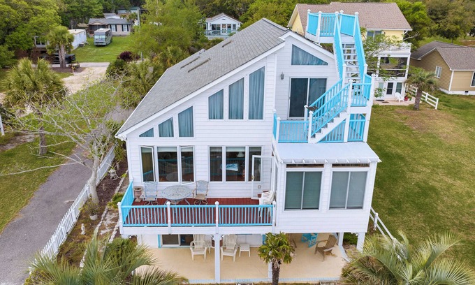 Ocean Isle Beach House | Waterway Escape located on the Intracoastal Waterway. Boating, fishing, Golfing.