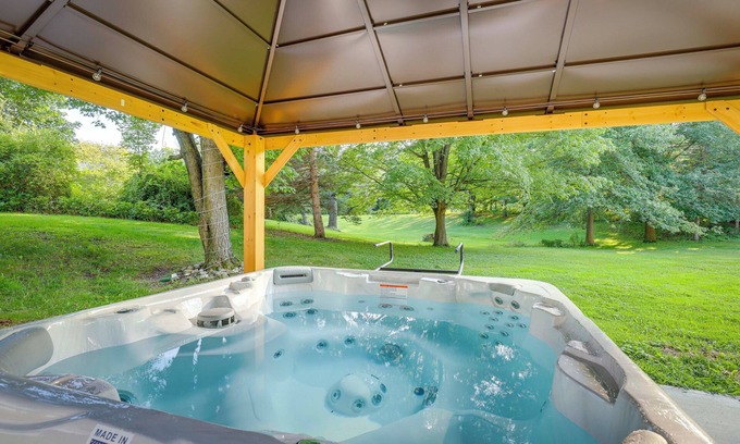 Watkins Glen House | Watkins Glen Home w/Hot Tub ~ 3 Mi to Raceway!