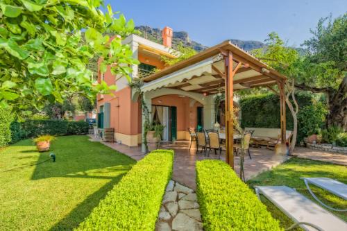 Barbati House | Wave and Sea Holiday Home