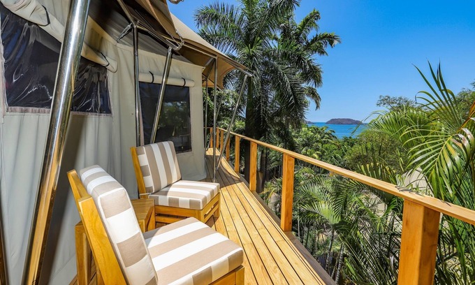 Potrero Cabin | WAVEFRONT TEAK GLAMPING PARADISE