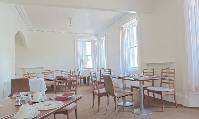 Nairn Bed & Breakfast | Waverley Hotel