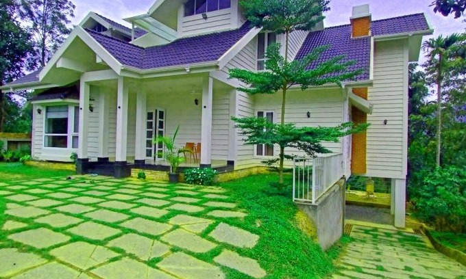 Subhash Nagar Villa | Wayanad Empire Colonial Villa