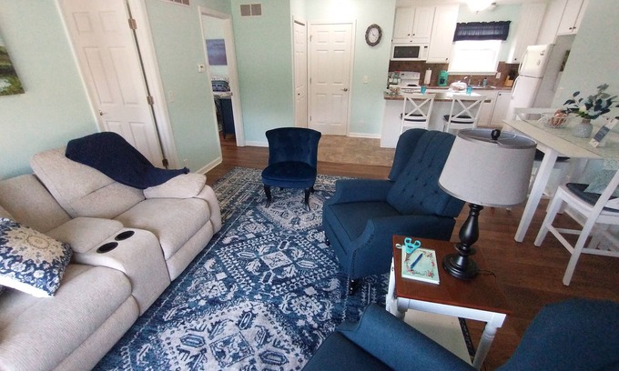 Mansfield House | Wayside Guest House Clean, Cozy, Comfortable, Convenient