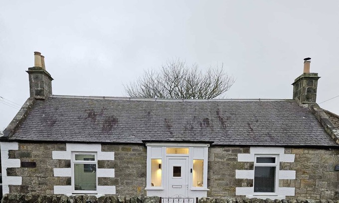 Lathones Cottage | Wayside Superior Cottage