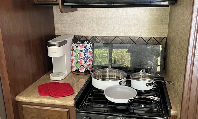 Sylva House | “WCU Glamper” 2-bedroom RV one mile from Western Carolina University