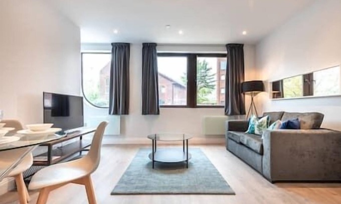 Staines Apartment | We are delighted to present these stunning apartments.