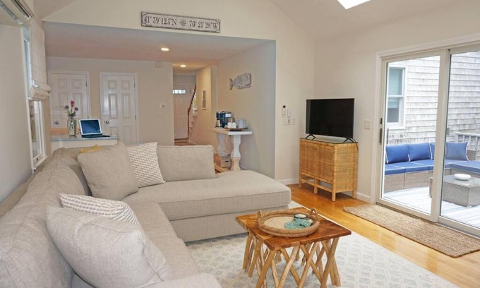 Centerville House | Wedgewood Cottage