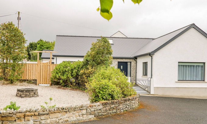 Buncrana House | WEE ANDY'S, family friendly in Buncrana, County Donegal