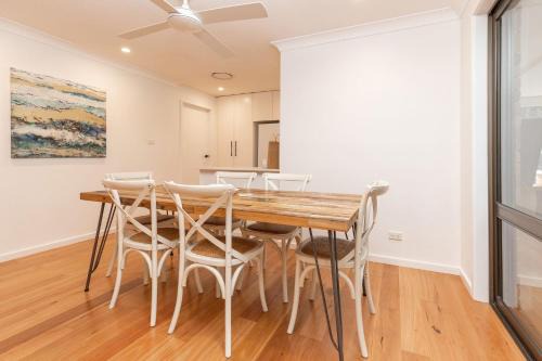 Elizabeth Beach House | Wee Five