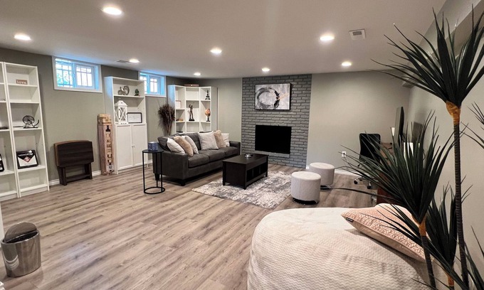 Lents House | *WEEKLY AND MONTHLY DISCOUNTS* Entire Elegant Home For Your Perfect Vacation.n