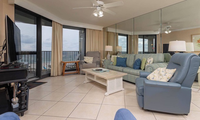 Orange Beach Condo | *WEEKLY SPECIALS!* * Phoenix VI 2BR on 7th floor!