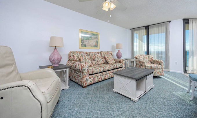 Orange Beach Condo | *WEEKLY SPECIALS!* * Phoenix IV 1BR! 6th floor!