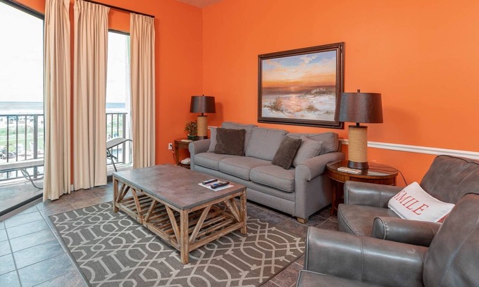 Orange Beach Condo | *WEEKLY SPECIALS!* Popluar 2 Bedroom with Reserved Parking @ Phoenix 5
